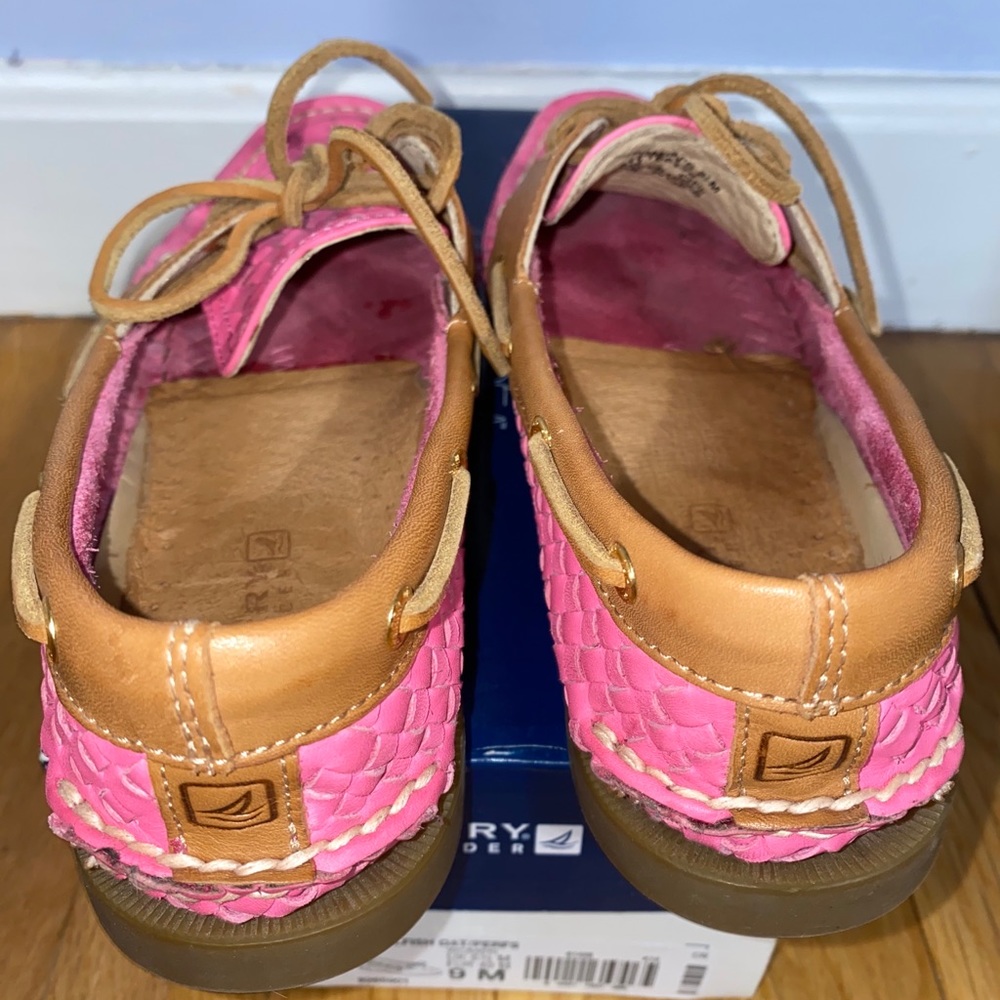Sperry Topsider - Picture 2 of 3